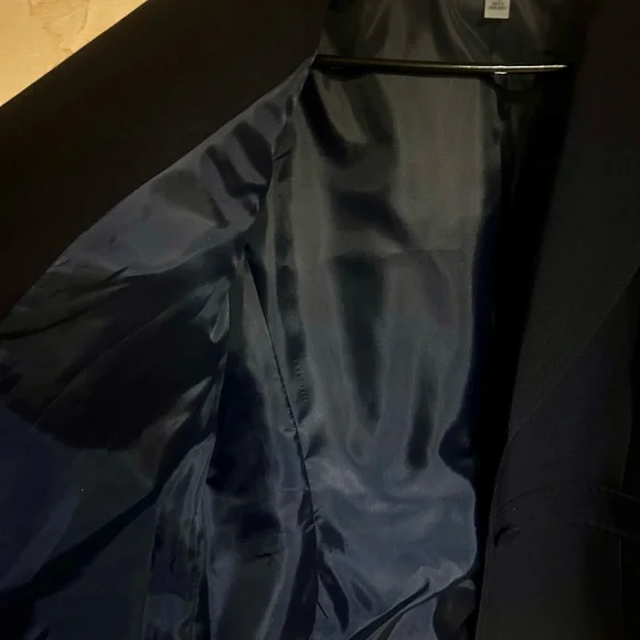 Le Suit Women’s Navy Blue 2 Piece Suit – Size 10 Pleated Pants Worn Once - Picture 11 of 12